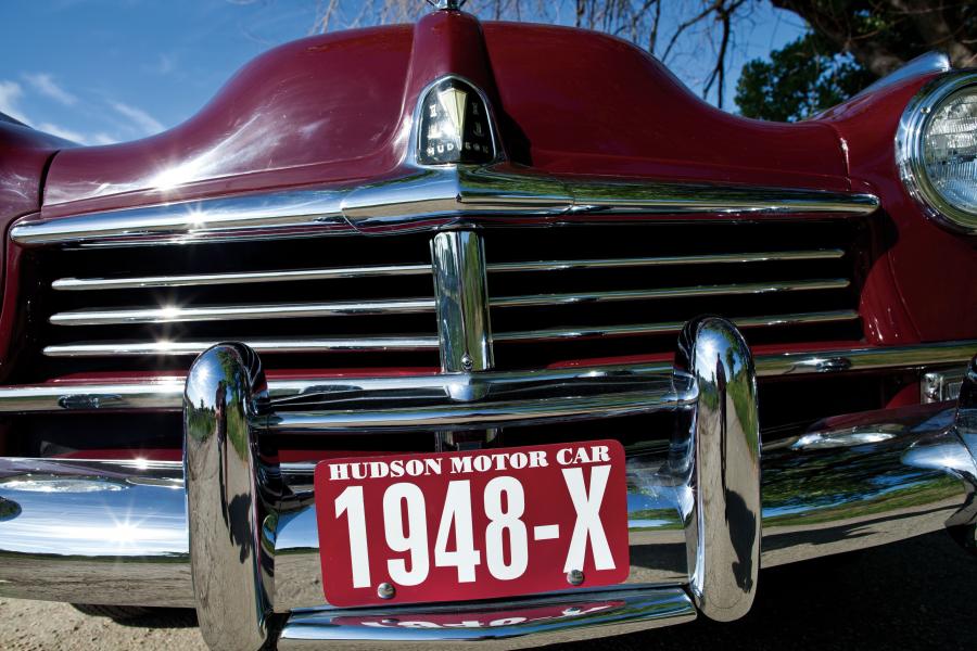 Детали экстерьера Hudson Commodore Station Wagon 1948 года  (фото 15 из 21)